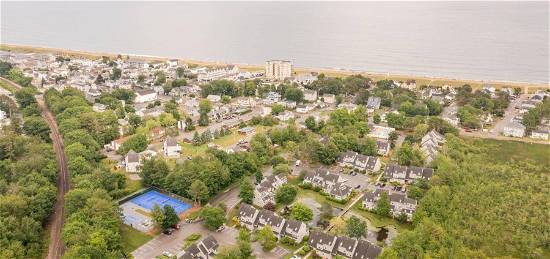 146 W Grand Ave Apt 72, Old Orchard Beach, ME 04064