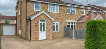 3 bedroom semi-detached house for sale