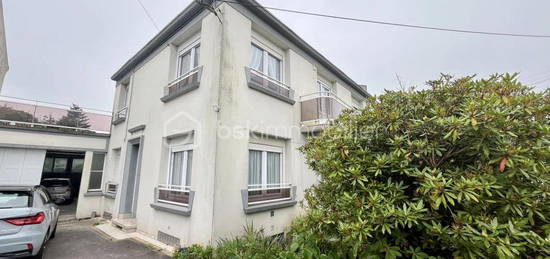 Maison  à vendre, 8 pièces, 3 chambres, 147 m²