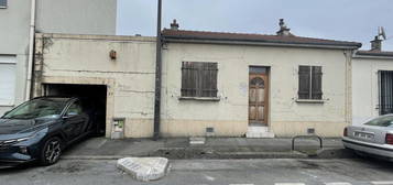 Maison  à vendre, 5 pièces, 4 chambres, 80 m²