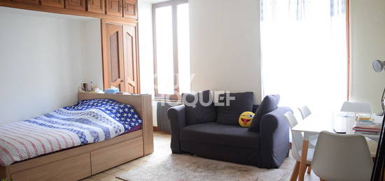 Location appartement 1 pièce 27 m²