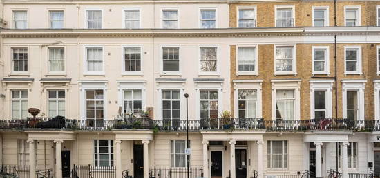 Flat to rent in Devonshire Terrace, London, London W2