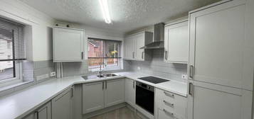 2 bedroom ground floor flat