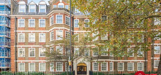 Flat for sale in Park Road, London NW1