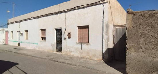 Finca rústica en venta en Carretera Mojonera - Cortijos de Marín