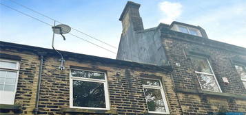 Terraced house to rent in Plover Road, Lindley, Huddersfield HD3