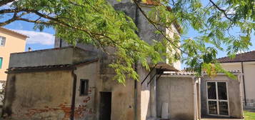 Casa indipendente in vendita in via Giovanni Boccaccio