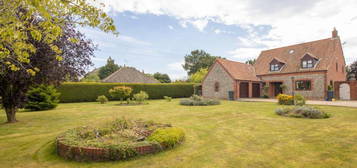 6 bedroom detached house for sale