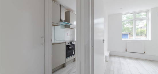 Flat for sale in Weymouth Terrace, London E2