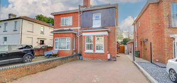 4 bedroom semi-detached house for sale