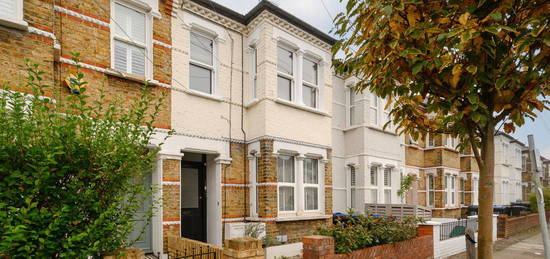 Flat for sale in Ridley Road, Wimbledon SW19