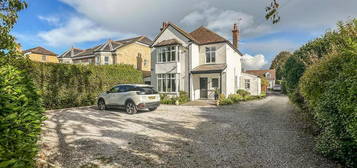 4 bedroom detached house to rent