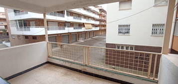 Apartamento en venta en Carrer de Guillem de Montcada, 21, Barenys