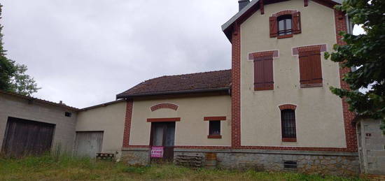 MAISON INDIVIDUELLE avec Garages - à rénover entièrement- Secteur AUBIGNY-LES-POTHEES