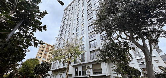 Bağdat-Tren Parselinde ,Sıfır ,Balkonlu ,Ebv.Banyolu , 130m2 3+1