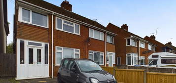 3 bed semi-detached house for sale