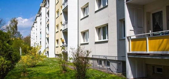 3-Raum Wohnung mit Balkon und Blick ins Grüne!!!