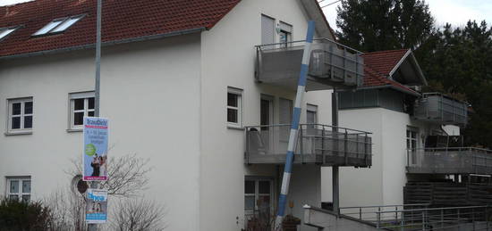 Schöne 2-Zimmer-Wohnung mit Balkon und EBK in Kirchentellinsfurt