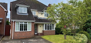 4 bed detached house for sale