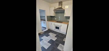 3 bed flat to rent