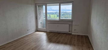 Frisch renovierte, helle 3-Zimmer-Wohnung mit Balkon