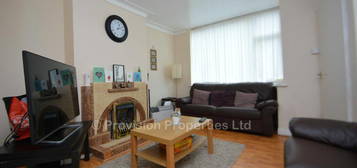 2 bedroom terraced house