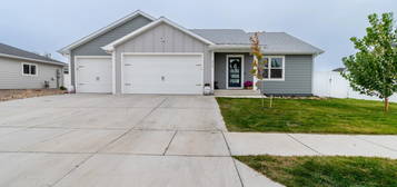 216 Choteau Ave NE, Great Falls, MT 59404