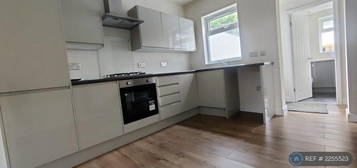 2 bedroom terraced house