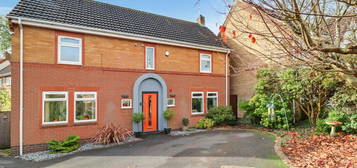 4 bed detached house for sale