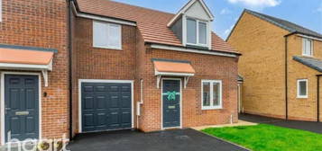 3 bedroom semi-detached house to rent