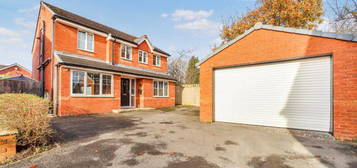 4 bedroom detached house