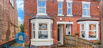 4 bedroom semi-detached house