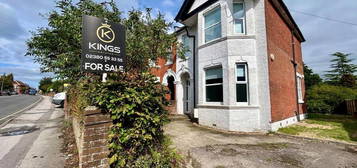 6 bedroom semi-detached house for sale