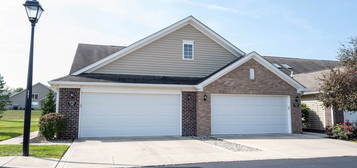 9732 Highpoint Ridge Dr Unit 104, Fishers, IN 46037