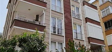 2+1 ESENKÖY KANARYA MEVKİİNDE FIRSAT DAİRE