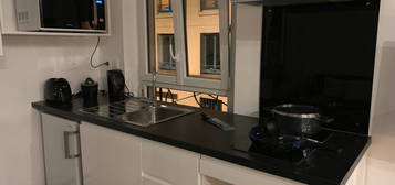 Studio ROUEN 25 M² rive droite – Place CHAUCHOISE - 25 M² - 627 EUROS CC