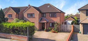 4 bedroom detached house to rent