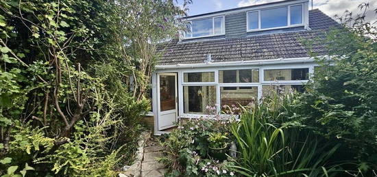 3 bed semi-detached bungalow for sale