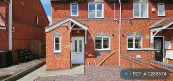 3 bedroom semi-detached house