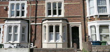 6 bedroom terraced house