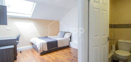 3 bed flat to rent