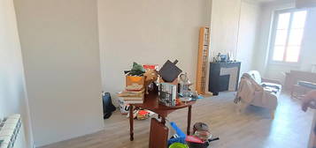 Appartement  à louer, 3 pièces, 2 chambres, 85 m²