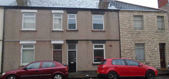 3 bed terraced house to rent