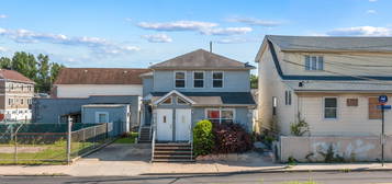 44 Olympia Blvd, Staten Island, NY 10305