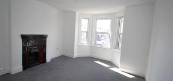 2 bed flat to rent