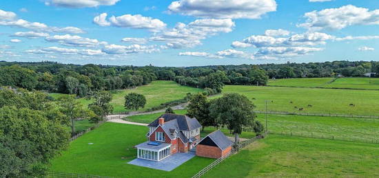 5 bedroom equestrian facility for sale