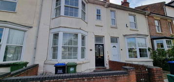 5 bedroom terraced house