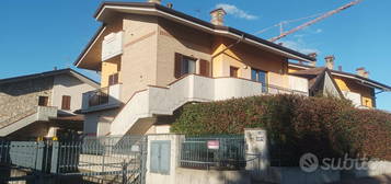 Privato vende appartamento in villa