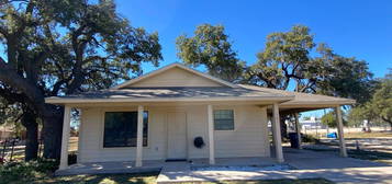 101 Moss St, Eden, TX 76837