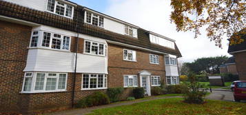 Flat to rent in Alexandra Road, Epsom, Surrey. KT17